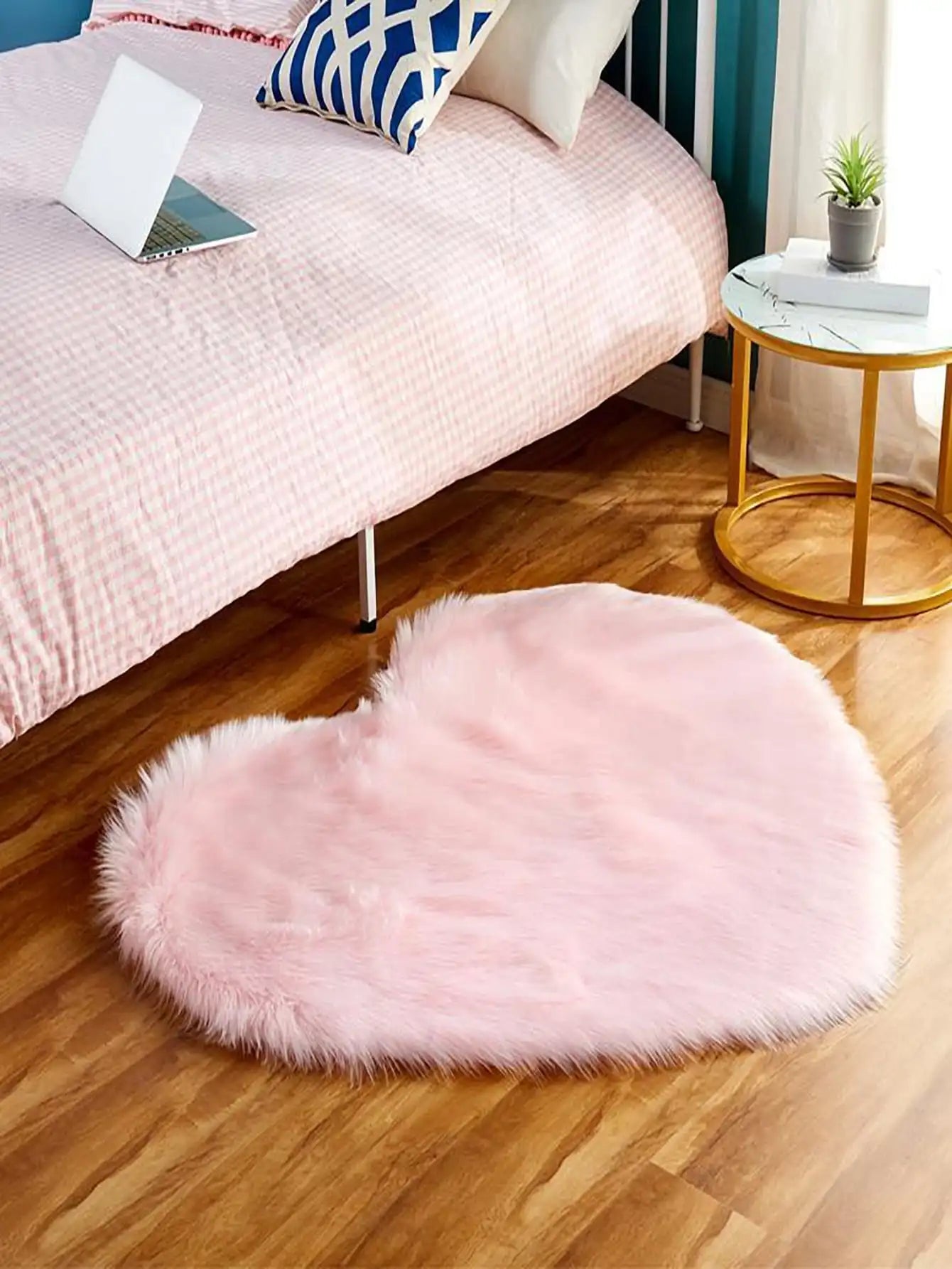 Pink love heart shape non-slip soft rug